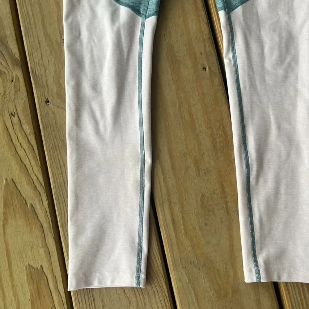** Outdoor Voices Green Colorblock Leggings Pink Green Small